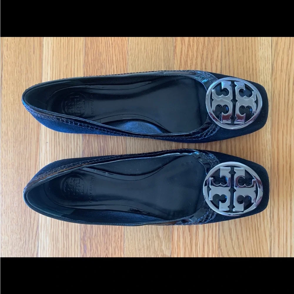 Tory Burch Womens Square Toe Black Swede Patent Logo Ballet Flats Shoes Sz 7.5 M